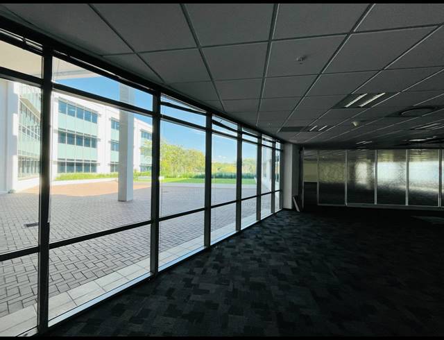 1,700M² OFFICE TO LET IN WATERFALL